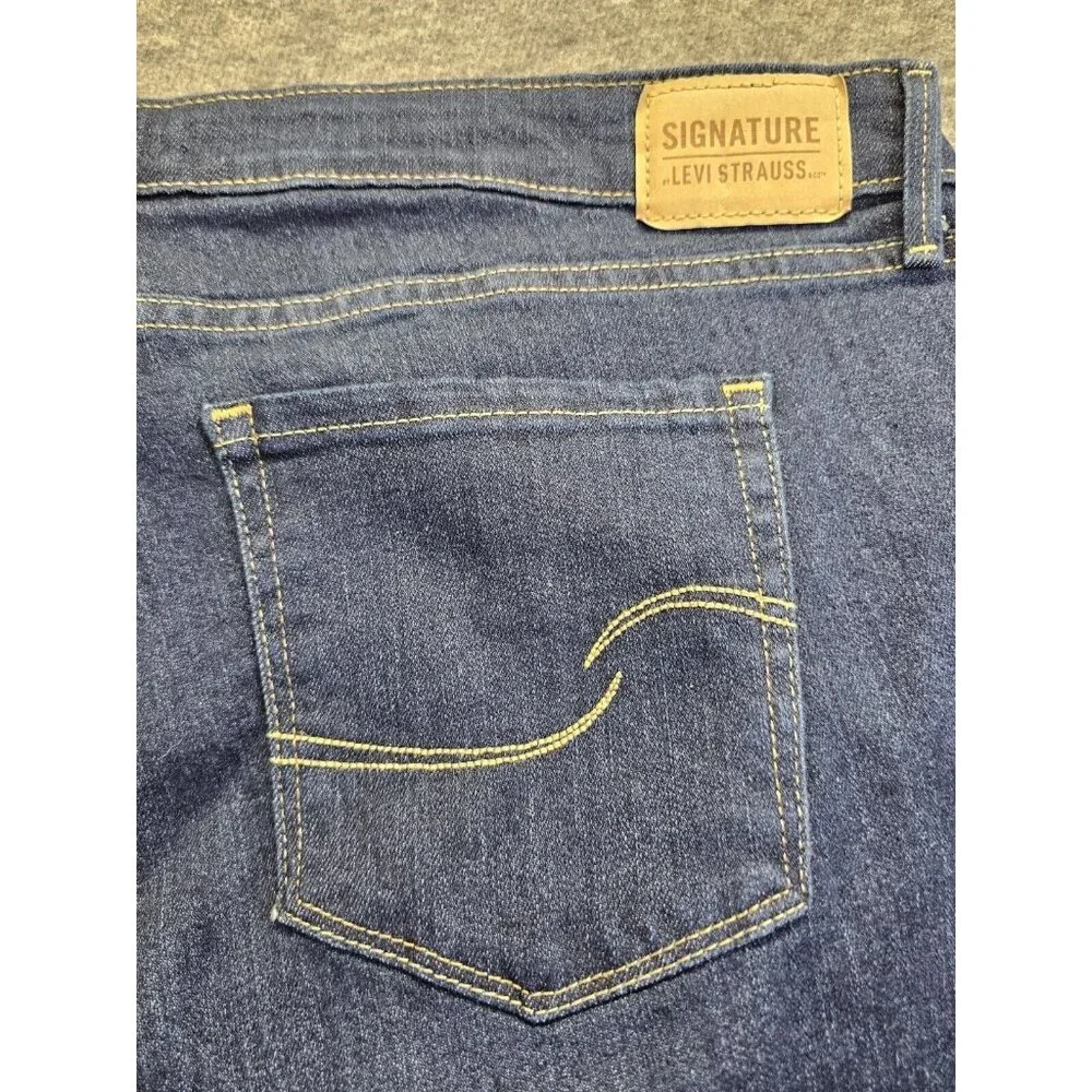 Signature by Levi Strauss Mid Rise Bootcut Jeans Womens 22 W38 L29 Blue